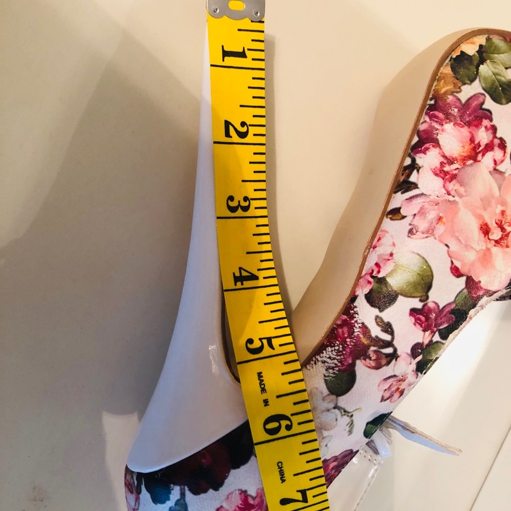 Madison heel shoe by shoedazzle size 7 - Picture 6 of 8